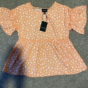 Cute Coral/Polka Dot Blouse